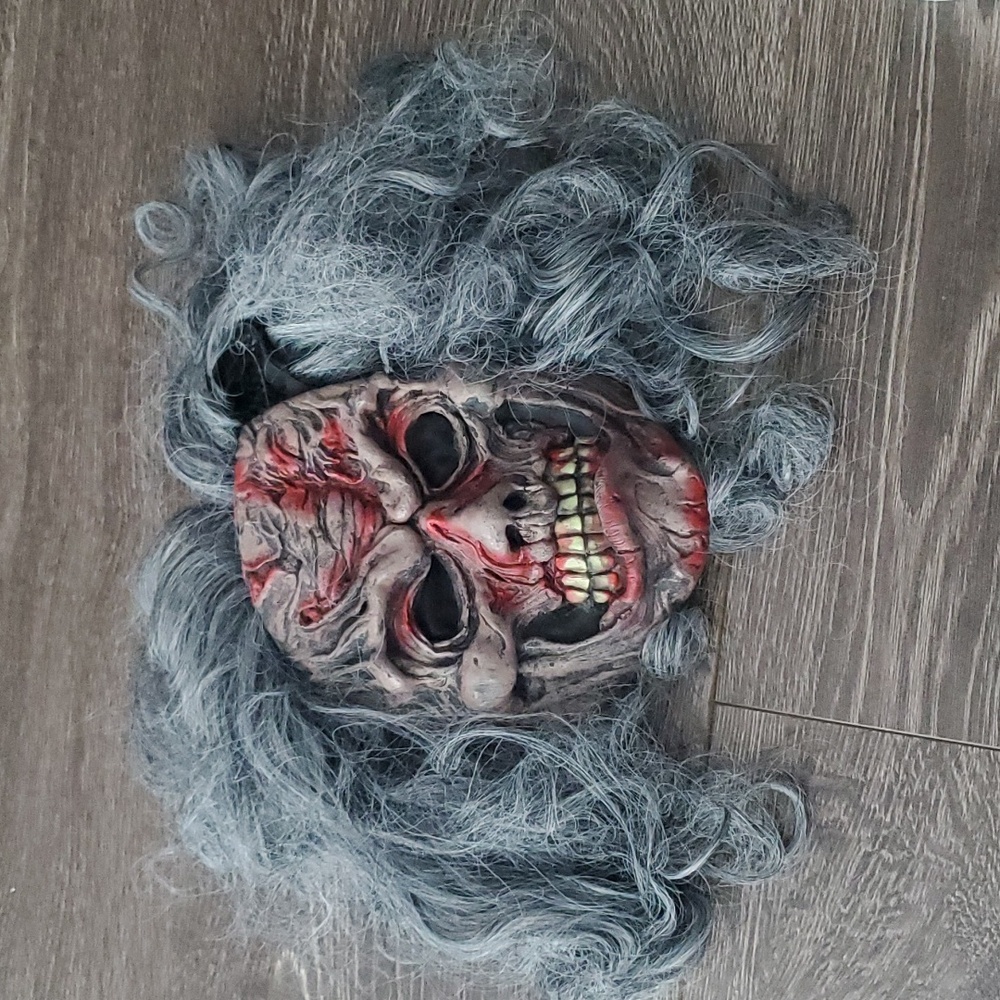 Easter Unlimited Gore Bloody Head Ghost Mask - Halloween Adult Size